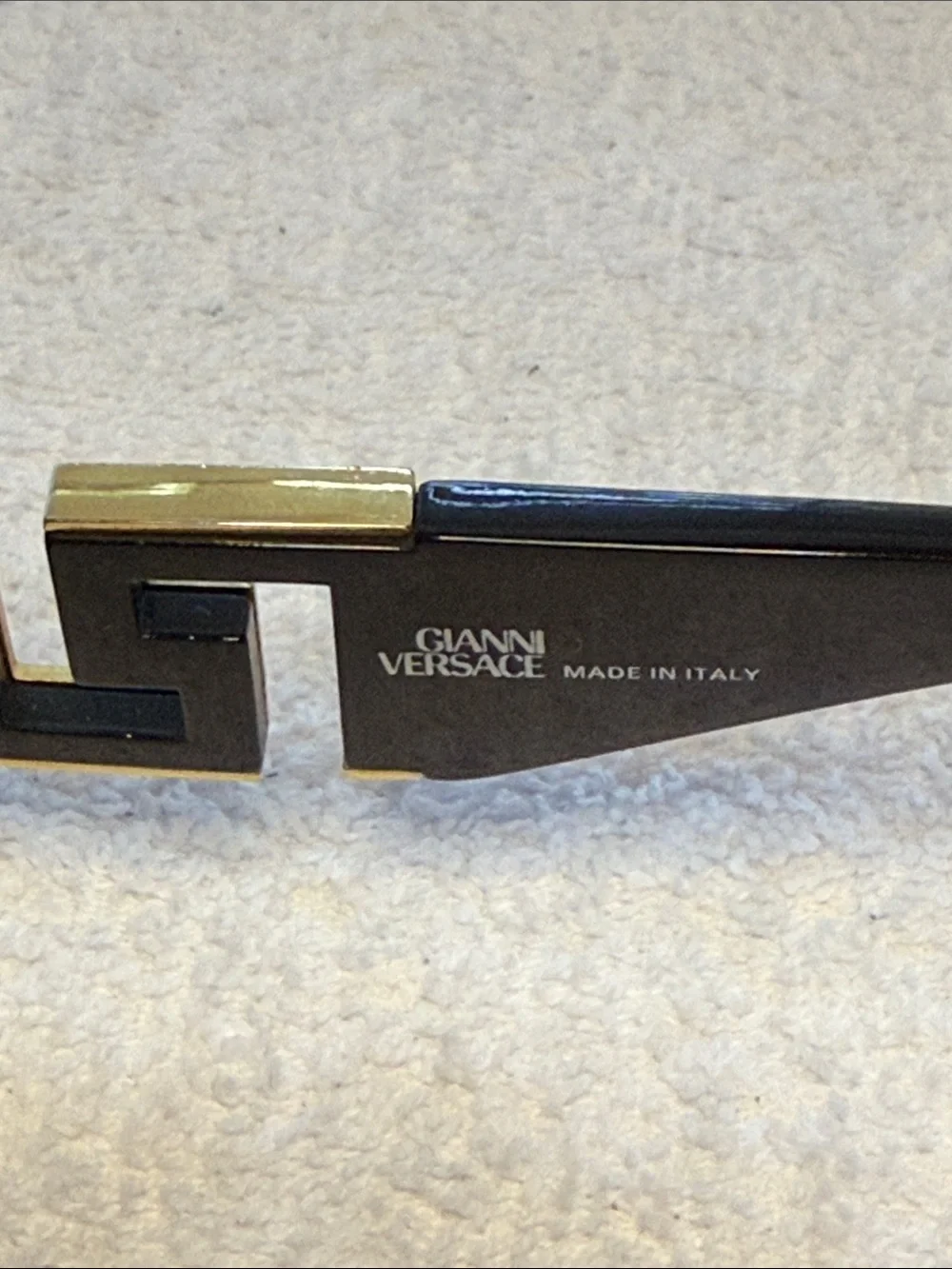 Gianni Versace Unisex vintage Gureka MOD T24 Sunglasses with Medusa Case